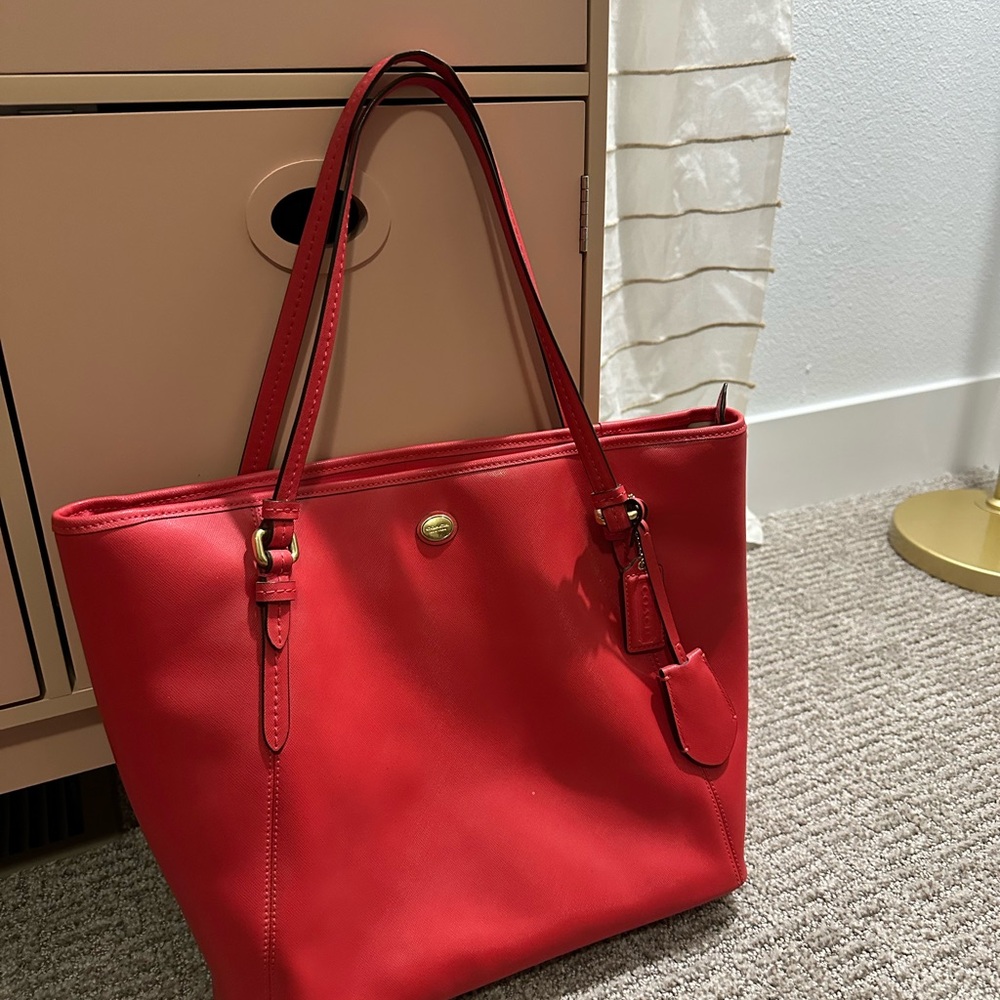 Coach Peyton Leather Tote Bag